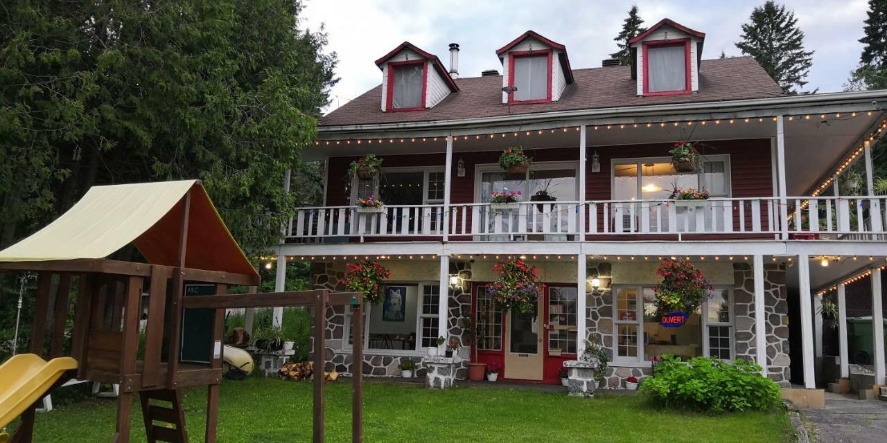 Motel Des Pays D'En Haut Val-David Ngoại thất bức ảnh